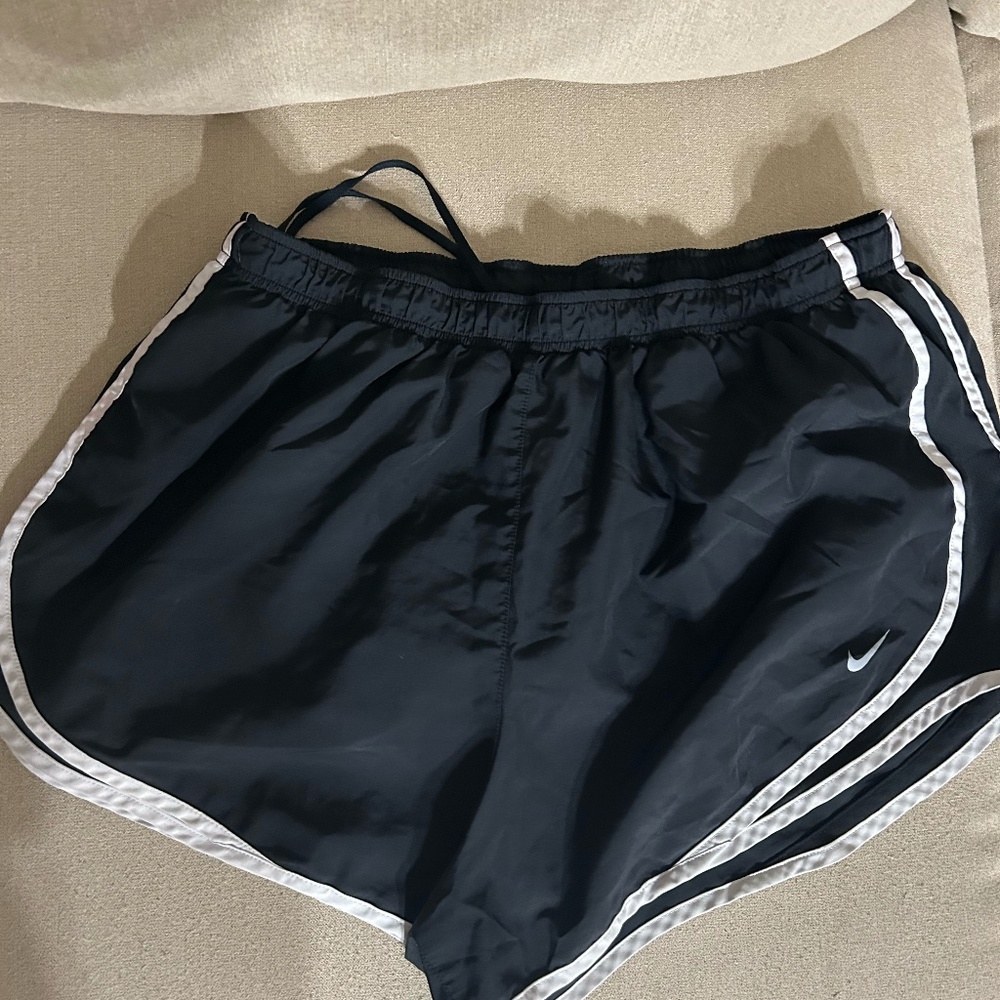 womens nike running short